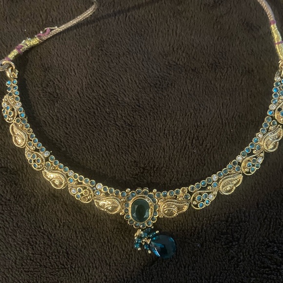 Beautiful synthetic Emeralds & Diamonds Necklace and Chandelier Earrings - Picture 2 of 6